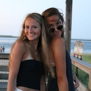 Meet your Posher, Lizzie